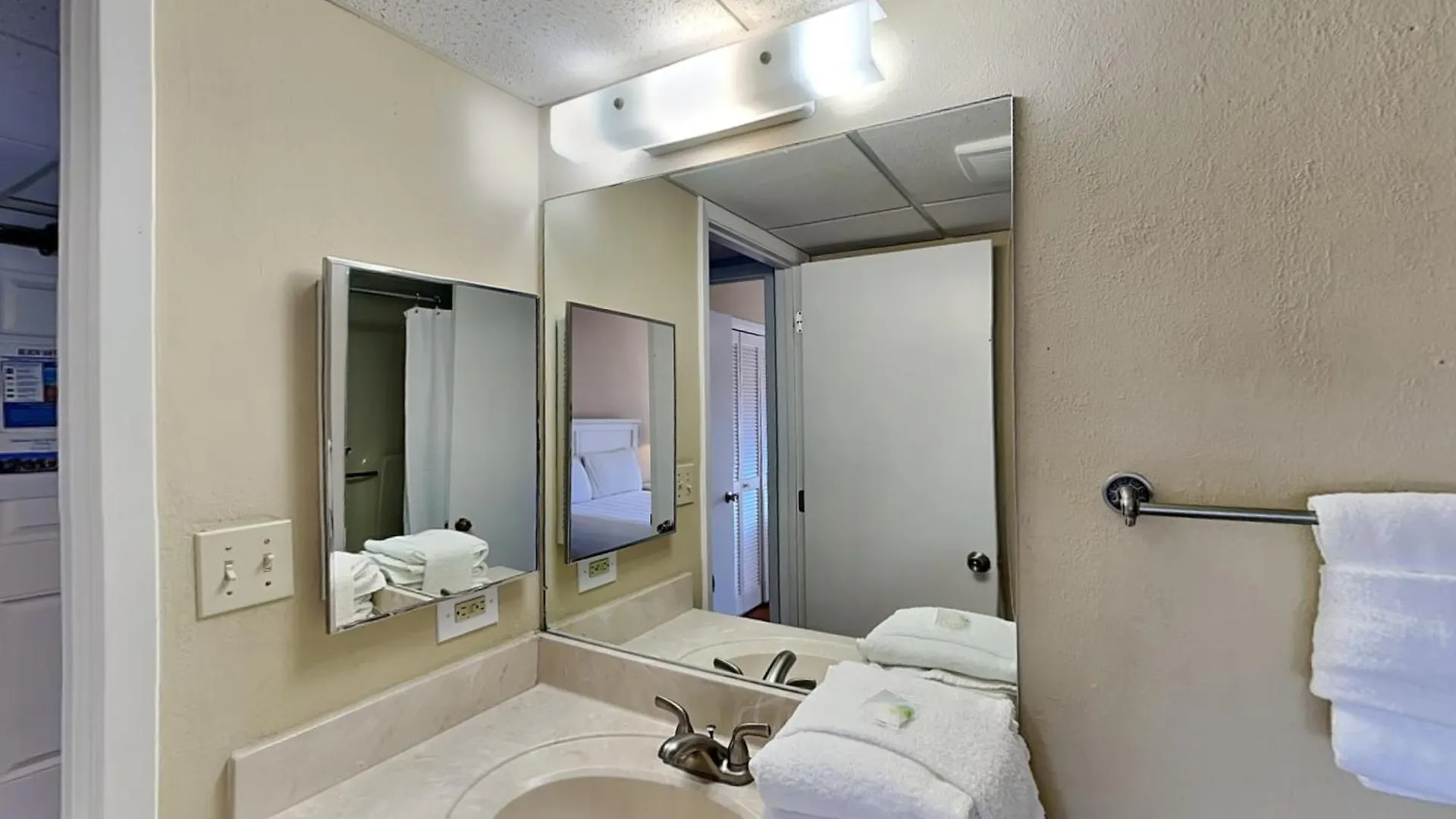 Edgewater Villa 1402 Panama City Beach Apartment